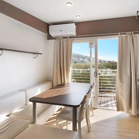 Mobile Next 232 Holiday home *
